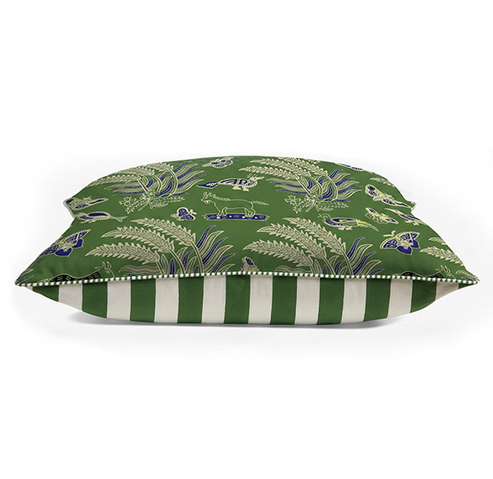 Add a lively accent to your home with the Malacca Batik Cushion. Features a 100% cotton print inspired by the Malacca Straits. Discover the collection now!