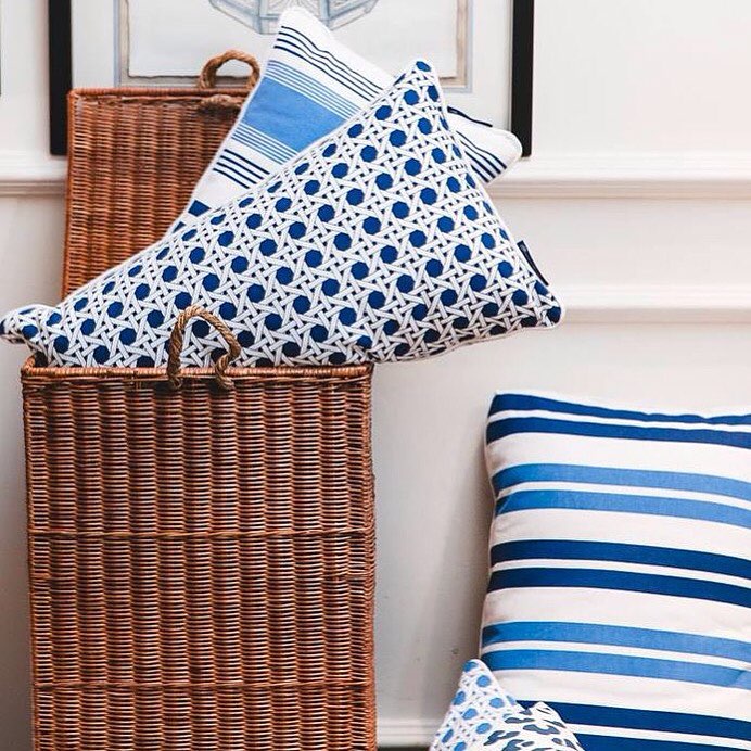WICKER LUMBAR